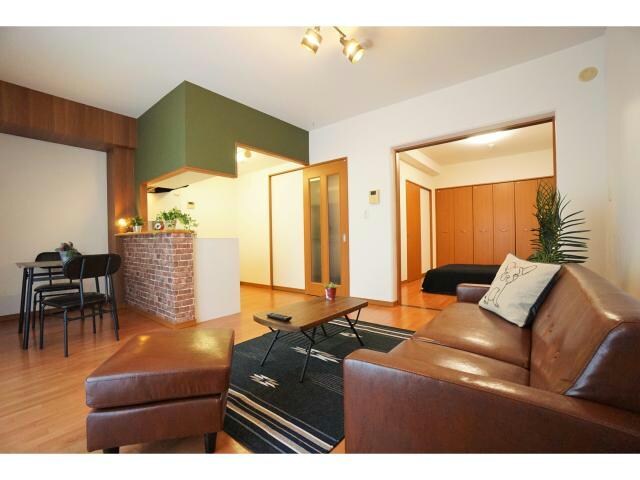 物件内観写真6　(リビング)