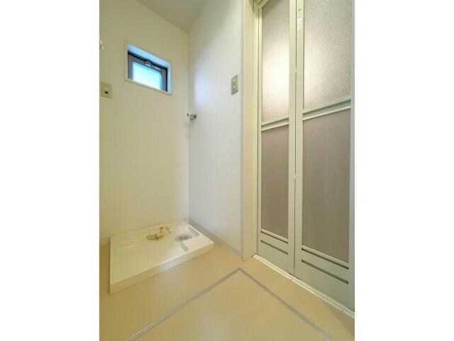 物件内観写真7　(室内洗濯機置き場)