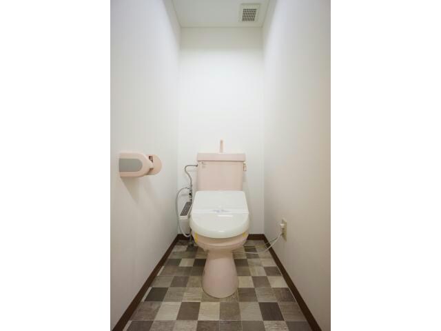 物件内観写真14　(温水洗浄便座)