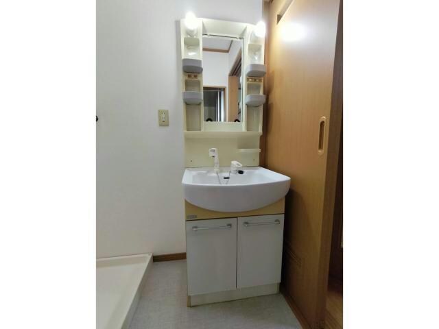 物件内観写真12　(脱衣所)