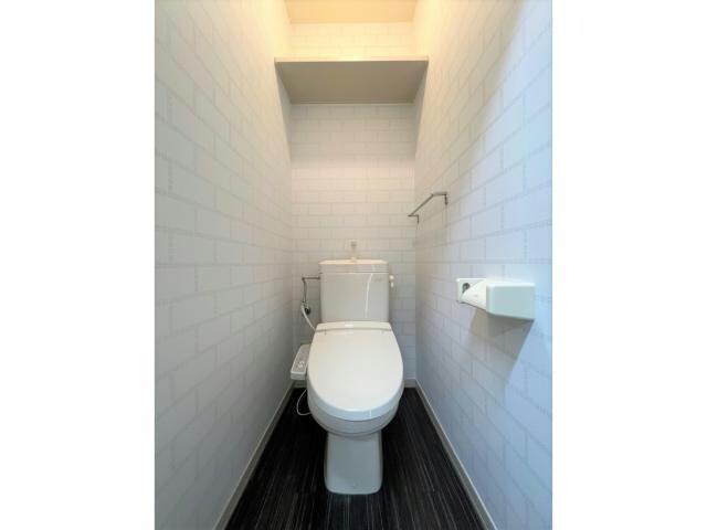 物件内観写真12　(温水洗浄便座)