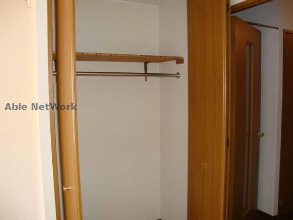 収納(※同一建物、他部屋の写真です。)