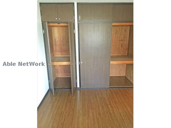 収納(※同物件別部屋の写真です。)