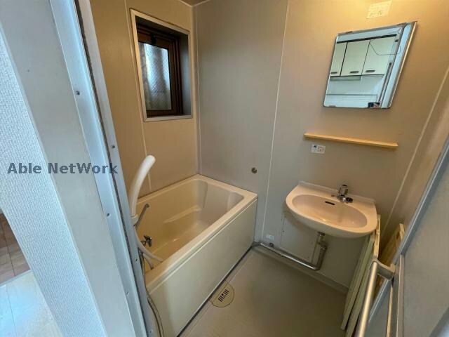 物件内観写真6　(同建物別部屋)