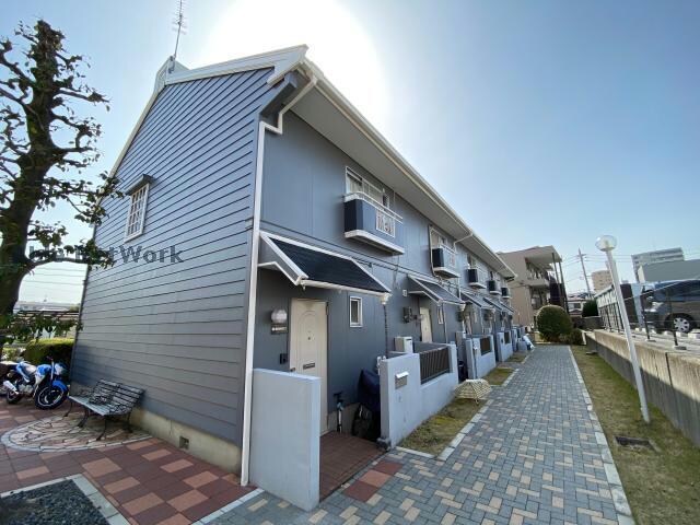 物件外観写真2　(WEST)