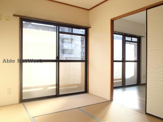 物件内観写真13　(同建物別部屋)