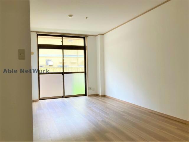 物件内観写真8　(同建物別部屋)