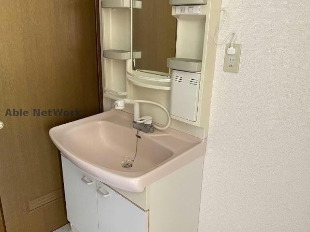 物件内観写真8　(※同物件別部屋の写真です。)