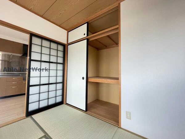 収納(※同物件、別部屋の写真です)
