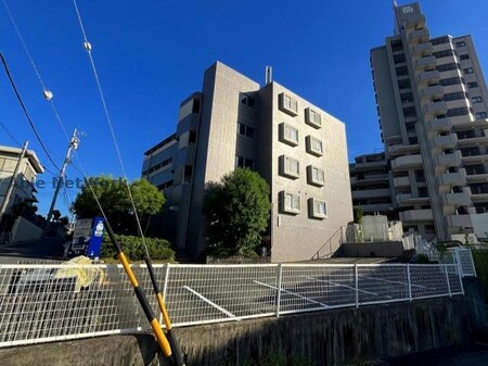 ホワイトアース外観写真