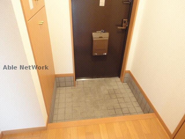 物件内観写真10　(玄関)