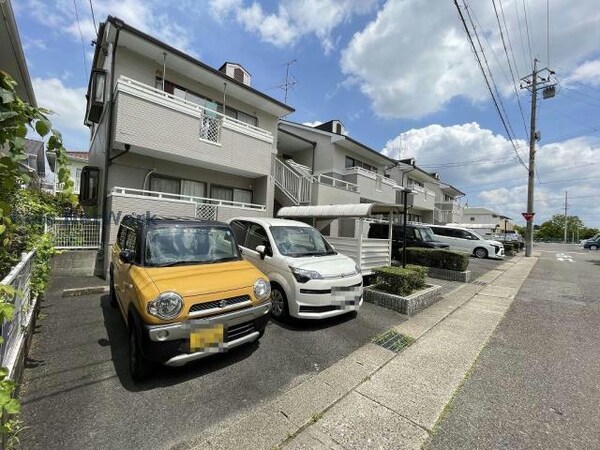 駐車場(B棟)
