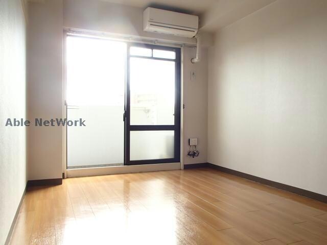 物件内観写真4　(同建物別部屋)