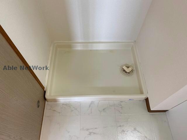 物件内観写真18　(洗濯機置場)