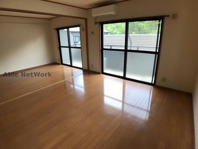 物件内観写真6　(同建物別部屋)