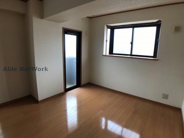 物件内観写真12　(同建物別部屋)