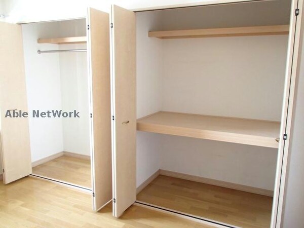 収納(※同物件別部屋の写真です。)