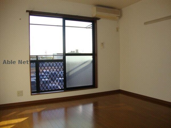 空調設備(※同一建物、他部屋の写真です。)