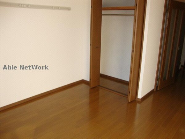 居室(※同一建物、他部屋の写真です。)