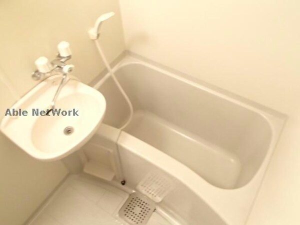 バス／シャワールーム等(※同物件、別部屋の写真です)