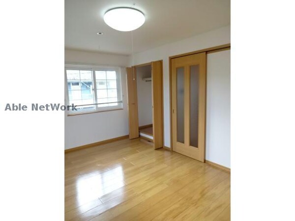 リビングダイニング(※同物件別部屋の写真となります。)