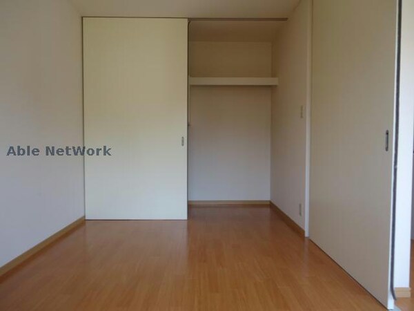 収納(※同物件別部屋の写真です。)