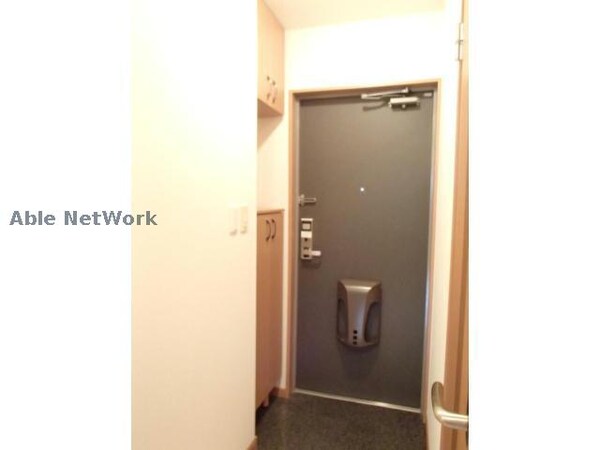 玄関回り(※同一建物、他部屋の写真です。)