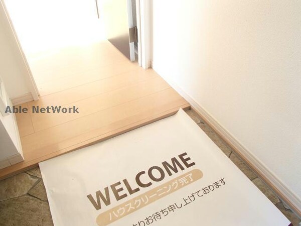 玄関回り(※同物件別部屋の写真となります。)