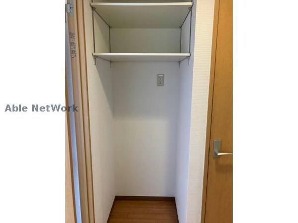 収納(※同物件別部屋の写真です。)