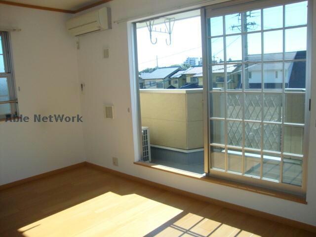 物件内観写真17　(同建物別部屋)