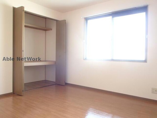 収納(※同物件別部屋の写真です。)