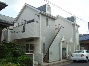 レオパレス左京山　第1・第2外観写真