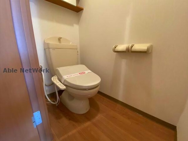 トイレ(※同物件別部屋の写真です。)