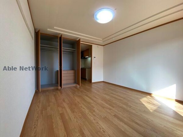 収納(※同物件別部屋の写真です。)