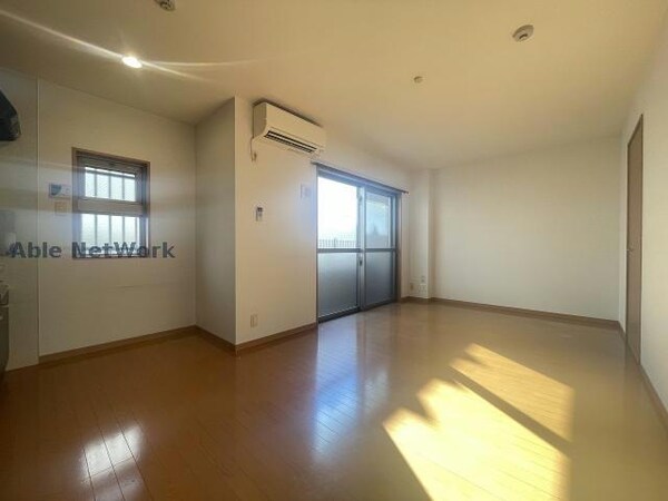 リビングダイニング