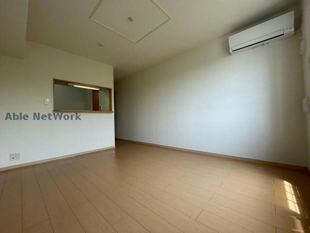 物件内観写真5　(同建物別部屋)