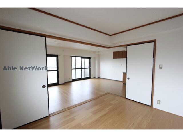 物件内観写真5　(同建物別部屋)