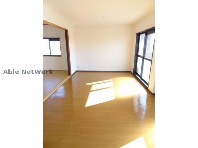 物件内観写真10　(同建物別部屋)