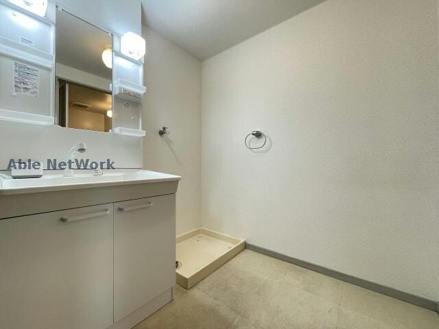 洗面所・脱衣所(※同物件、別部屋の写真です)