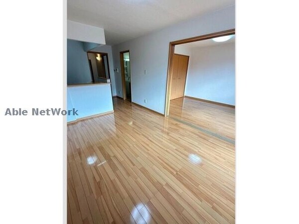 リビングダイニング(※同物件別部屋の写真です。)