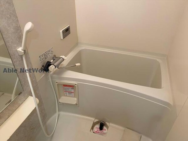 バス／シャワールーム等(※同物件別部屋の写真です。)