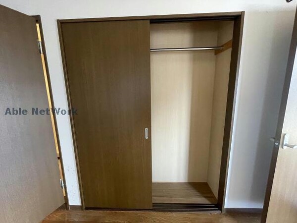 収納(※同物件、別部屋の写真です)