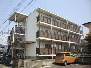 ニュー鳴海マンション外観写真