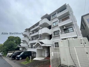ユニーブル緑地公園外観写真