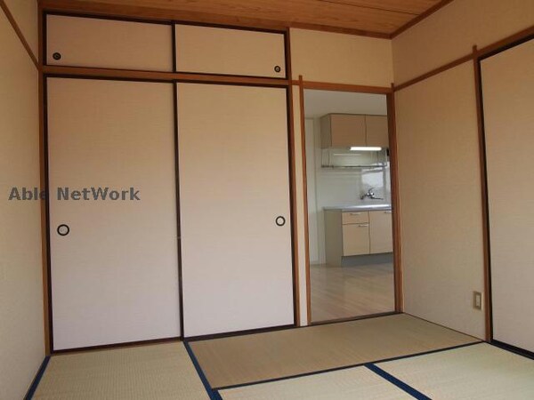 収納(同一建物、他部屋の写真です。)