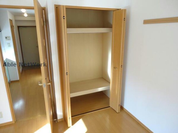 収納(※同物件別部屋の写真です。)