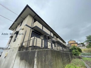 グランドゥールスードA棟外観写真