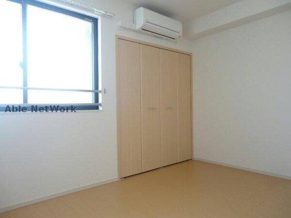 居室(同物件別部屋)