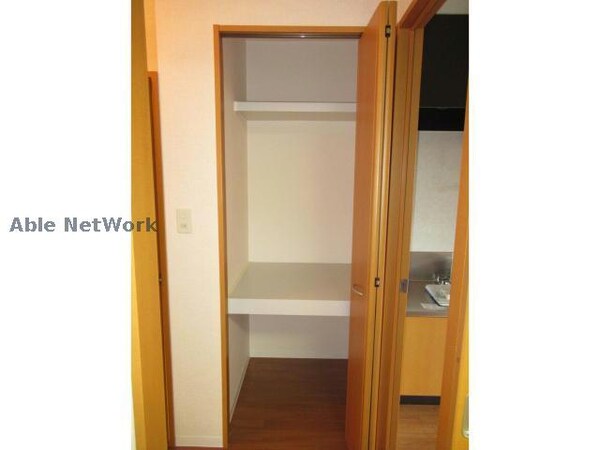 収納(※同物件、別部屋の写真です)
