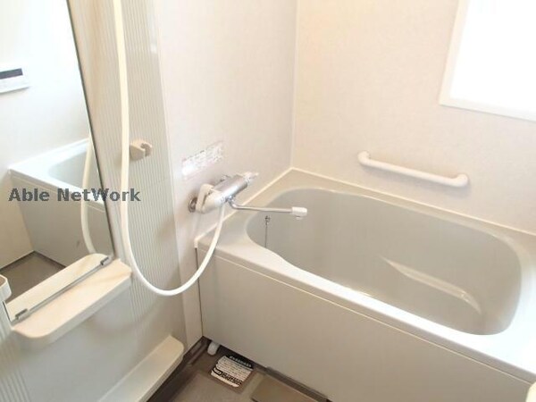 バス／シャワールーム等(※同物件別部屋の写真です。)